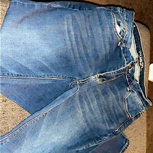 Womens jeans, rue21, very comfy, stretchy, very recommended.
